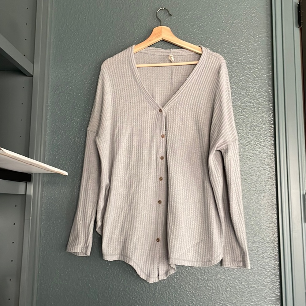 EUC wishlist gray waffle weave button down tunic top size M/L